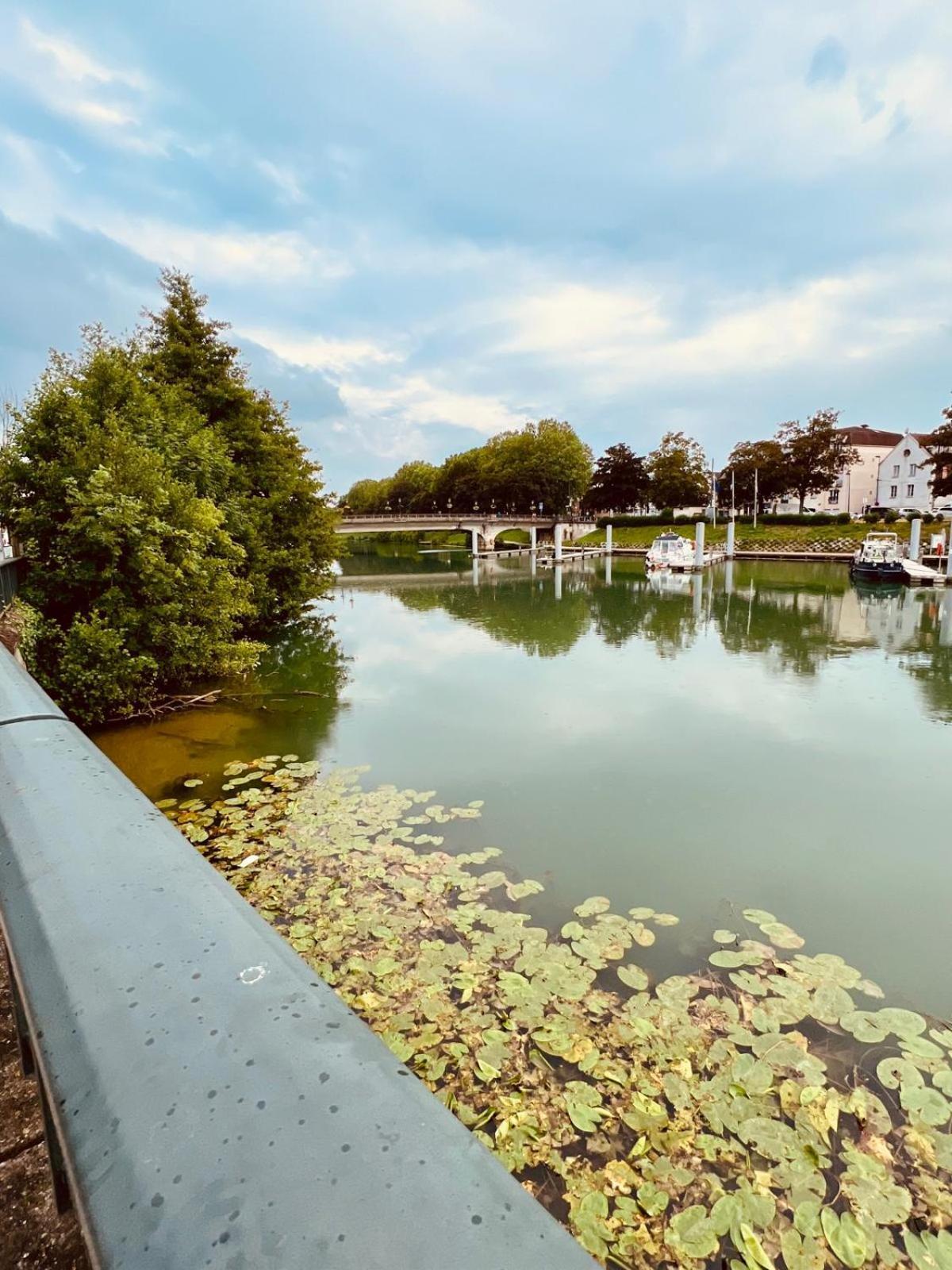 Disney-Bord De Marne-Parking Prive Meaux Exterior photo